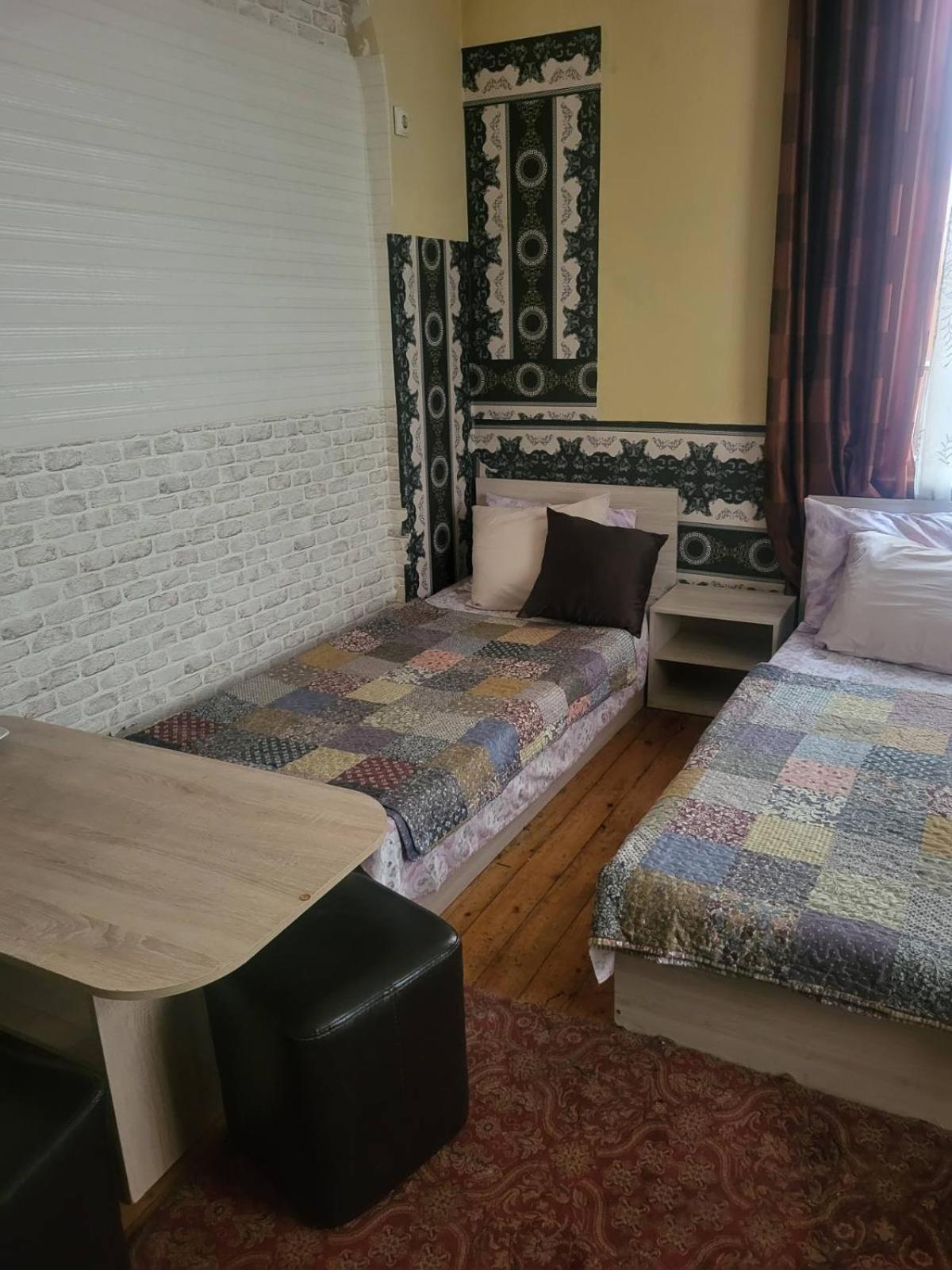 Alex 1 Hostel *